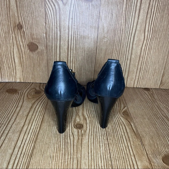 Michael Kors heeled sandal – color black - women’s size 9 M - Picture 5 of 5